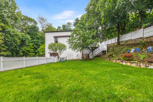 11 Forest Place, Lake Peekskill, NY 10537