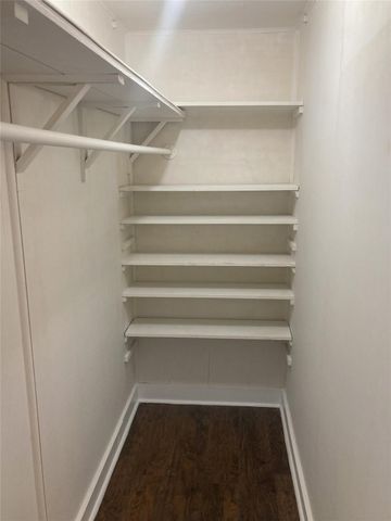 1005 Staples Avenue, Seabrook, TX 77586