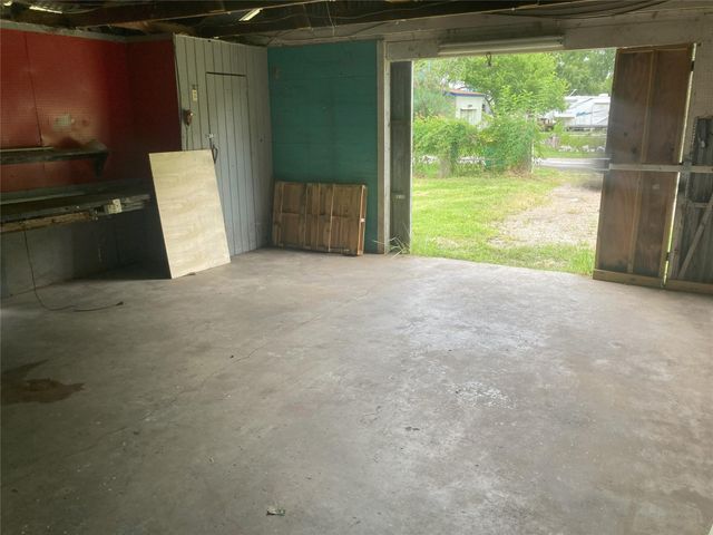 1005 Staples Avenue, Seabrook, TX 77586