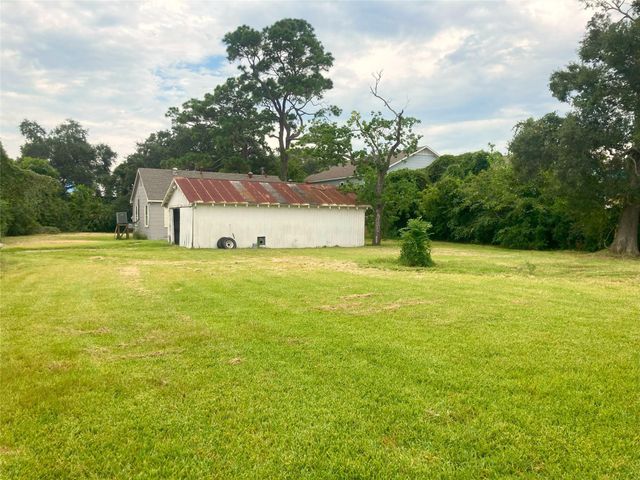 1005 Staples Avenue, Seabrook, TX 77586