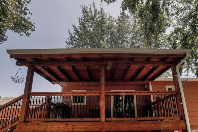 245 N Cherokee Ct, Kechi, KS 67067