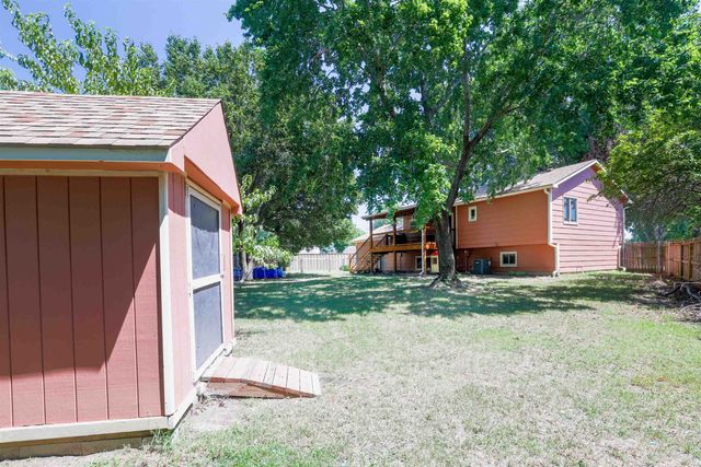 245 N Cherokee Ct, Kechi, KS 67067