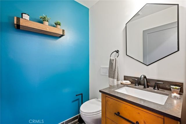 7424 W 85th Street, Los Angeles, CA 90045