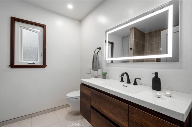 7424 W 85th Street, Los Angeles, CA 90045