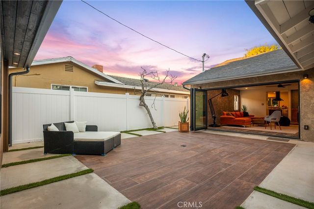7424 W 85th Street, Los Angeles, CA 90045