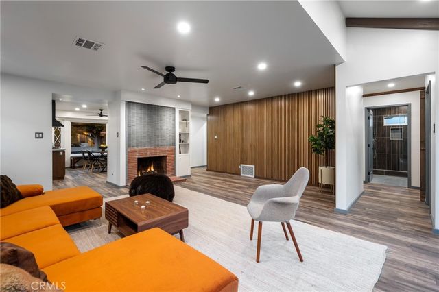 7424 W 85th Street, Los Angeles, CA 90045