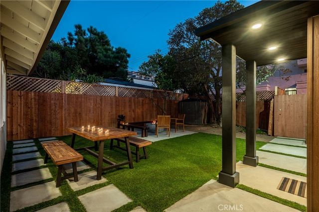 7424 W 85th Street, Los Angeles, CA 90045