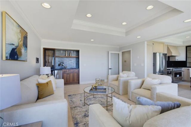 8 Burrell Lane, Rancho Palos Verdes, CA 90275