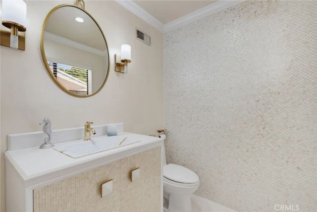 8 Burrell Lane, Rancho Palos Verdes, CA 90275