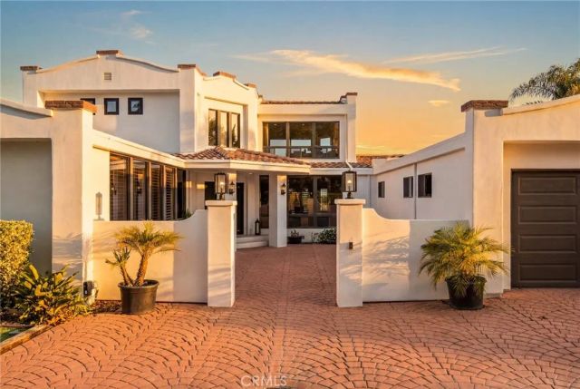8 Burrell Lane, Rancho Palos Verdes, CA 90275