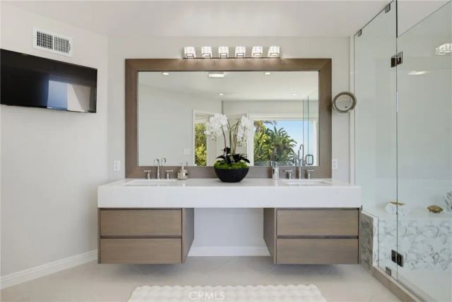 8 Burrell Lane, Rancho Palos Verdes, CA 90275