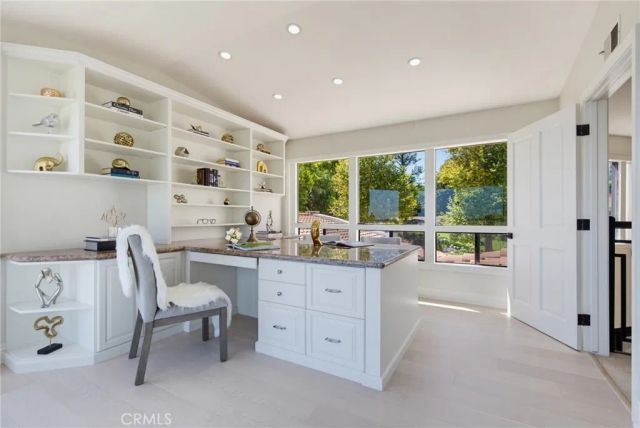 8 Burrell Lane, Rancho Palos Verdes, CA 90275