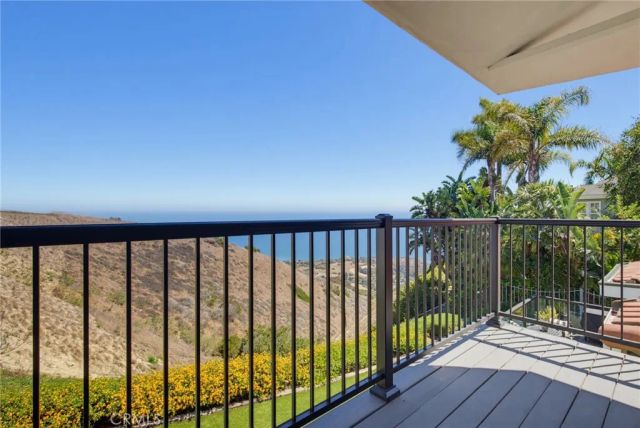 8 Burrell Lane, Rancho Palos Verdes, CA 90275
