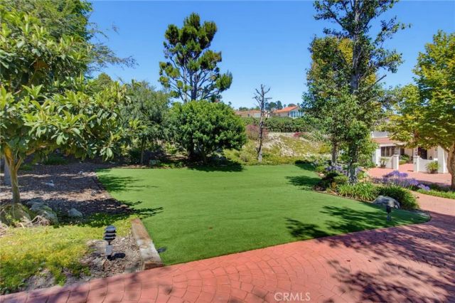 8 Burrell Lane, Rancho Palos Verdes, CA 90275