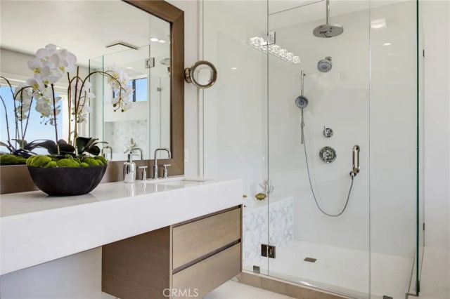 8 Burrell Lane, Rancho Palos Verdes, CA 90275