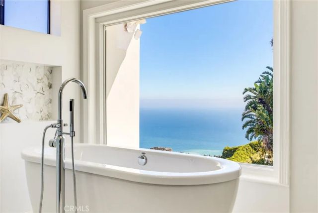 8 Burrell Lane, Rancho Palos Verdes, CA 90275