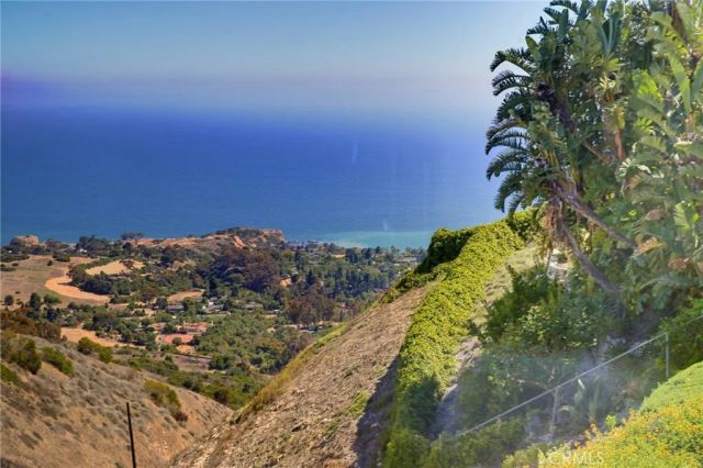 8 Burrell Lane, Rancho Palos Verdes, CA 90275