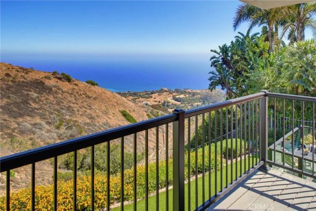 8 Burrell Lane, Rancho Palos Verdes, CA 90275