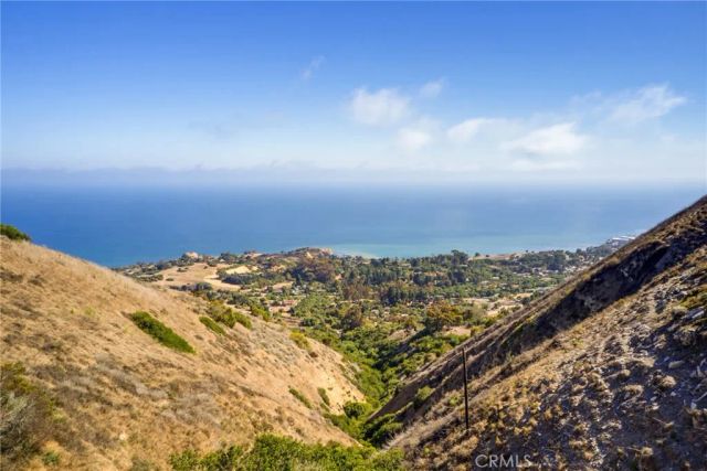 8 Burrell Lane, Rancho Palos Verdes, CA 90275