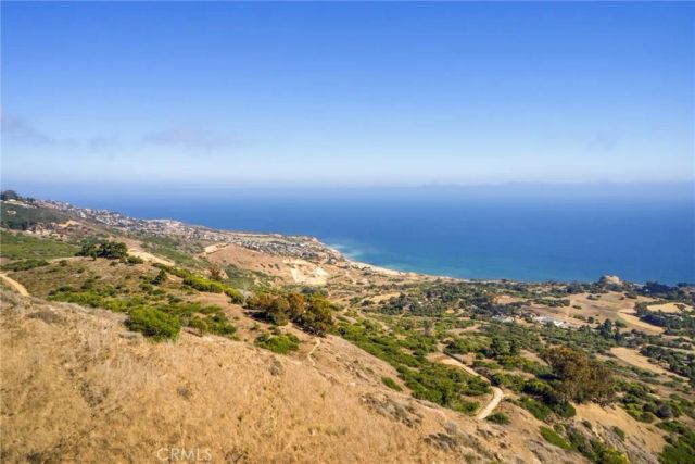 8 Burrell Lane, Rancho Palos Verdes, CA 90275