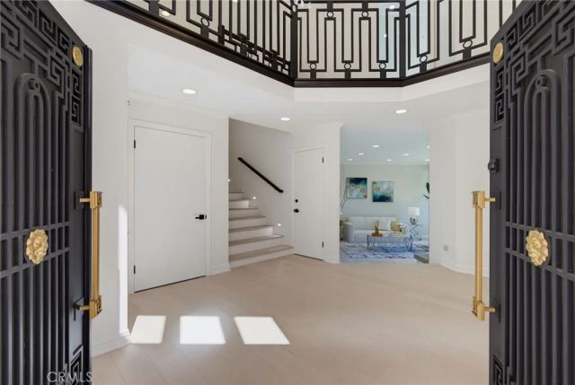 8 Burrell Lane, Rancho Palos Verdes, CA 90275