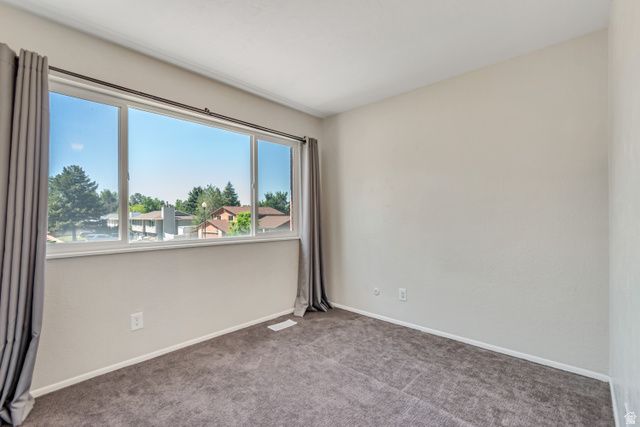 9070 S SUNRISE CIR, Sandy, UT 84093