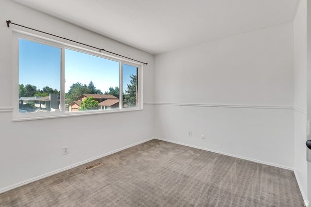 9070 S SUNRISE CIR, Sandy, UT 84093