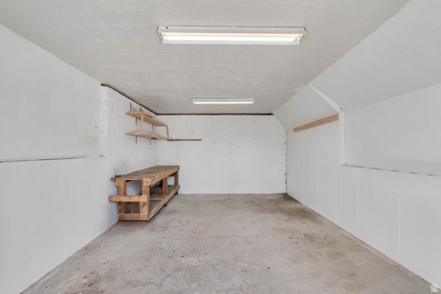 9070 S SUNRISE CIR, Sandy, UT 84093