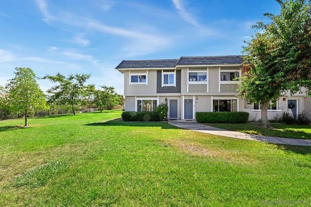 9469 Carlton Oaks Dr. A, Santee, CA 92071