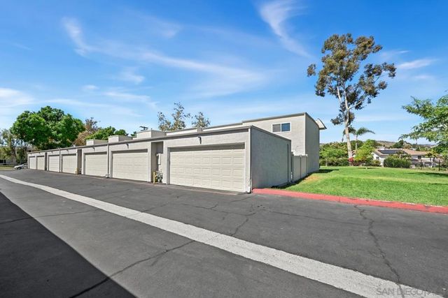9469 Carlton Oaks Dr. A, Santee, CA 92071