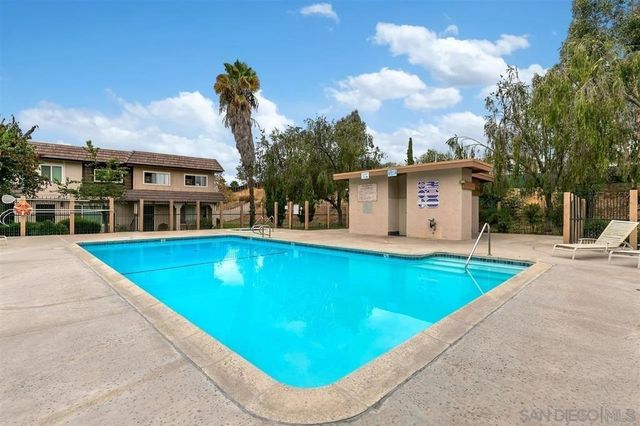 9469 Carlton Oaks Dr. A, Santee, CA 92071