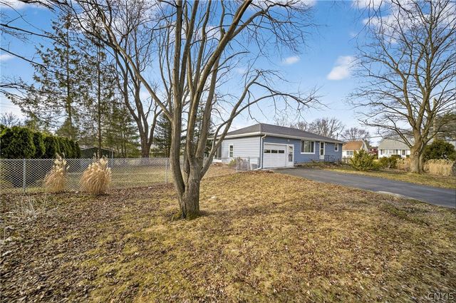 100 Stillwell Terrace, Manlius, NY 13057
