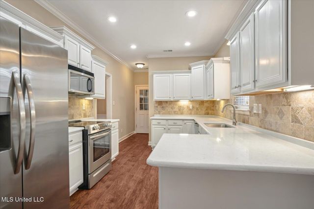 7427 Lauren Lane, Olive Branch, MS 38654