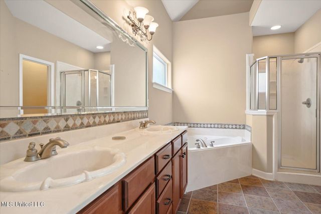 7427 Lauren Lane, Olive Branch, MS 38654