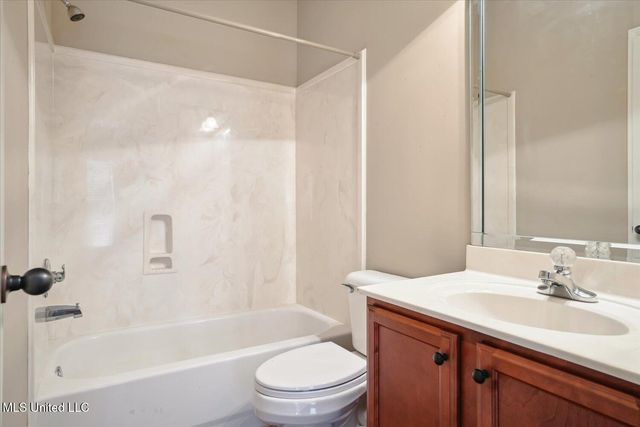 7427 Lauren Lane, Olive Branch, MS 38654