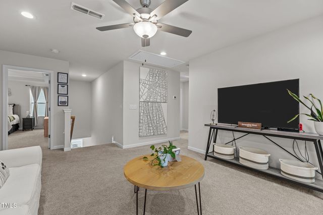 25 Hartford Lane, Fuquay Varina, NC 27526