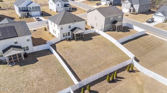 25 Hartford Lane, Fuquay Varina, NC 27526