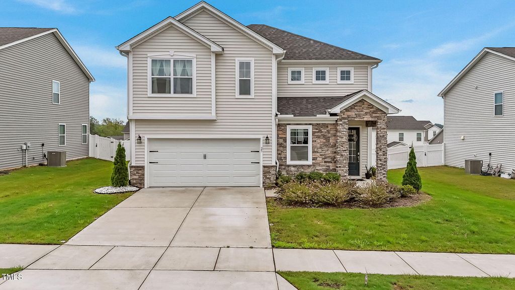 25 Hartford Lane, Fuquay Varina, NC 27526