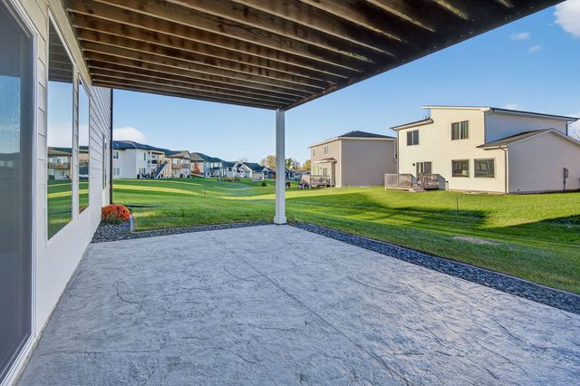 5108 154TH Circle, Urbandale, IA 50323