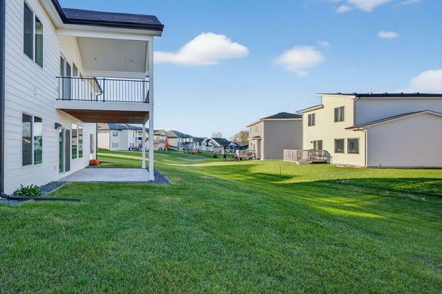 5108 154TH Circle, Urbandale, IA 50323