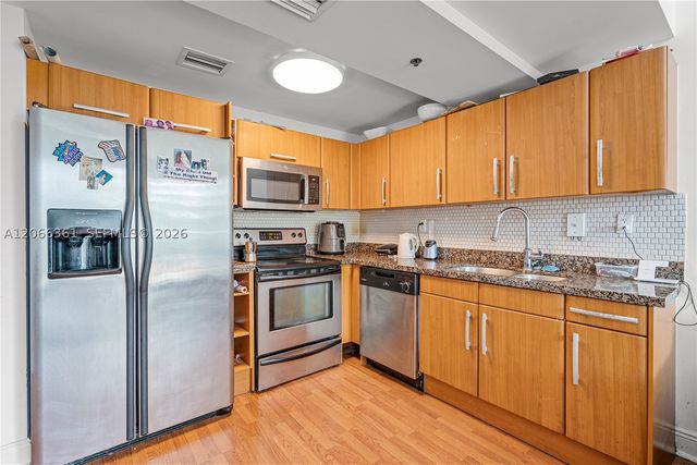 6362 Collins Ave 503, Miami Beach, FL 33141