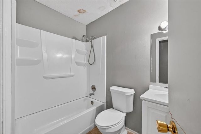 634 Inland Way NW, Lilburn, GA 30047