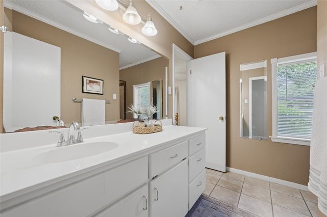 8240 Forest Ridge Drive, Woodway, TX 76712