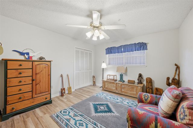 8240 Forest Ridge Drive, Woodway, TX 76712