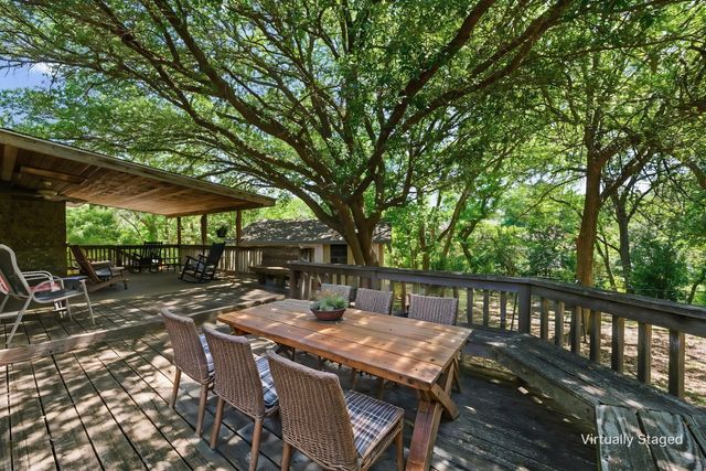 8240 Forest Ridge Drive, Woodway, TX 76712