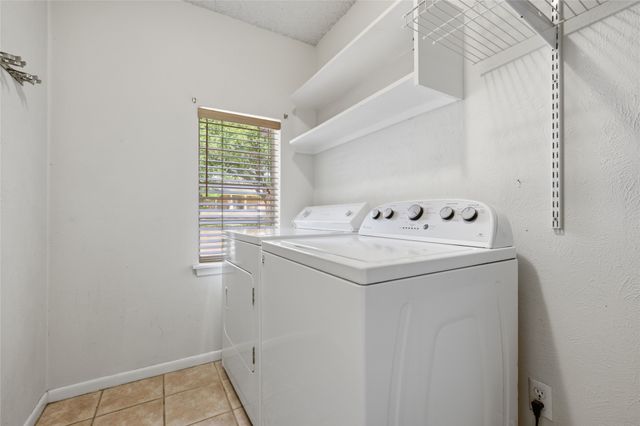 8240 Forest Ridge Drive, Woodway, TX 76712
