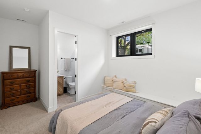 1842 N Whipple Street 1, Chicago, IL 60647