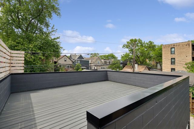 1842 N Whipple Street 1, Chicago, IL 60647