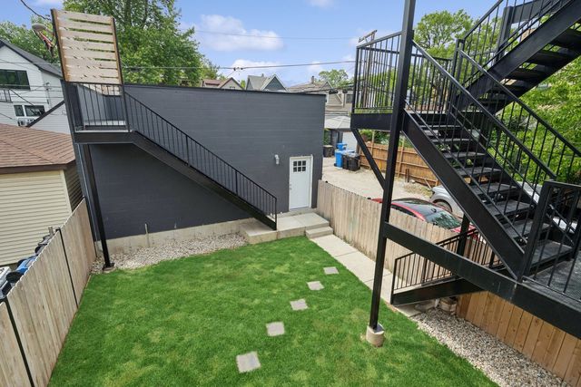 1842 N Whipple Street 1, Chicago, IL 60647
