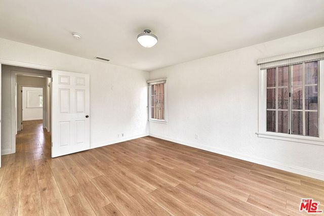 1120 S Plymouth Boulevard, Los Angeles, CA 90019